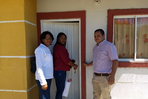 COMFACESAR ENTREGA VIVIENDAS A FAMILIAS DAMNIFICADAS EN EL PASO ...