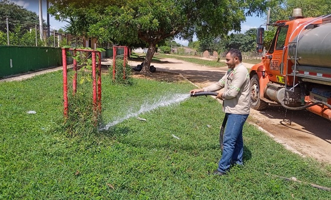 JORNADA DE RIEGO EN LA LOMA