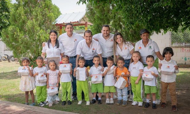 AMPLIAMOS SISTEMA MODULAR DE COMPOSTAJE Y ENTREGÓ ELEMENTOS DE LA CAMPAÑA “UNIFORMANDO SONRISAS”