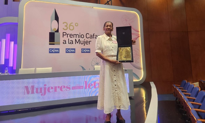 POSTULADA POR COMFACESAR, MARÍA SOFÍA MARTÍNEZ “LA MAYE”, OBTUVO MENCIÓN DE HONOR EN EL PREMIO MUJER CAFAM 2025