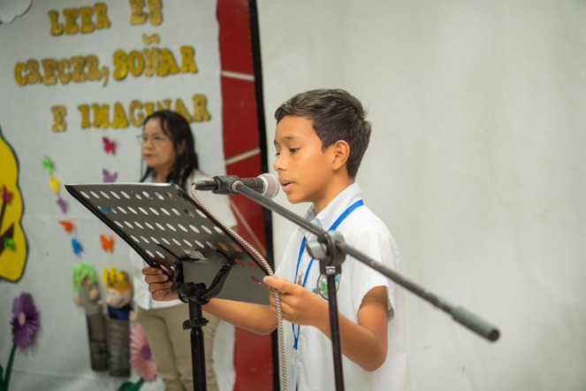 68EstudiantesParticiparonConcursoIntercolegialLecturaVozAlta