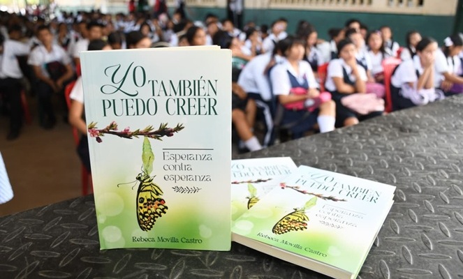 CONVERSATORIO CON LA ESCRITORA REBECA MOVILLA INSPIRÓ A ESTUDIANTES DEL COLEGIO BELLO HORIZONTE