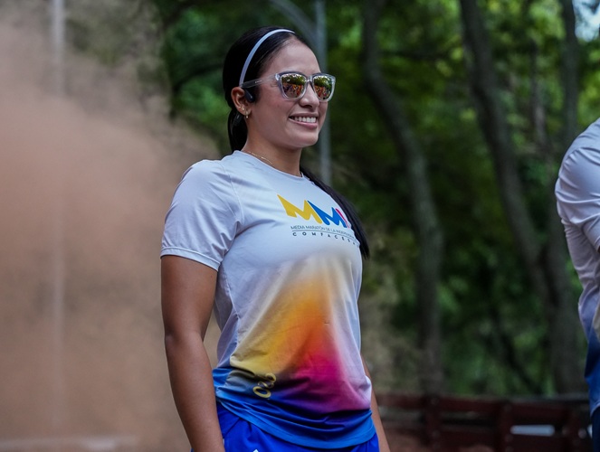 LA MEDIA MARATÓN DE LA INDEPENDENCIA PRESENTÓ LA CAMISETA QUE LUCIRÁN CIENTOS DE CORREDORES EN LA EDICIÓN 2026