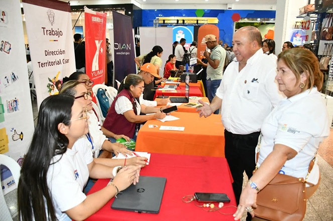 MÁS DE 400 PERSONAS ATENDIDAS POR COMFACESAR EN LA QUINTA FERIA DE INCLUSIÓN LABORAL